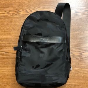 Mens michael kors kent black camouflage sling
